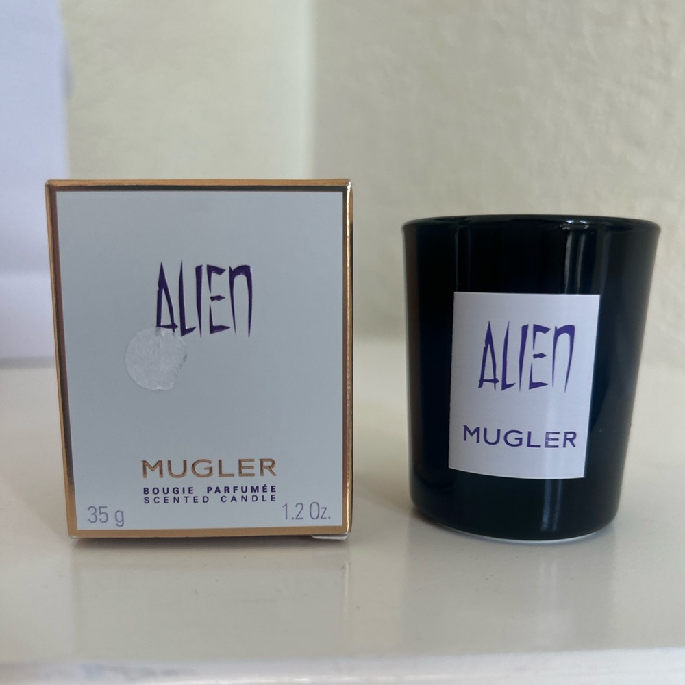 Alien Mugler Phenomenal Scent Lovers Faviryte Alien Candle in Black and Gold - Picture 2 of 7